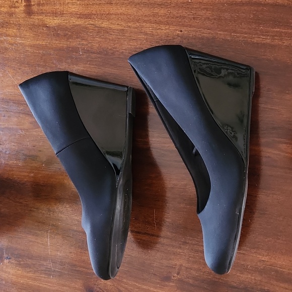 East 5th Women's Black Wedge 3 Inch Heel Size 9 Memory Foam - Picture 6 of 9